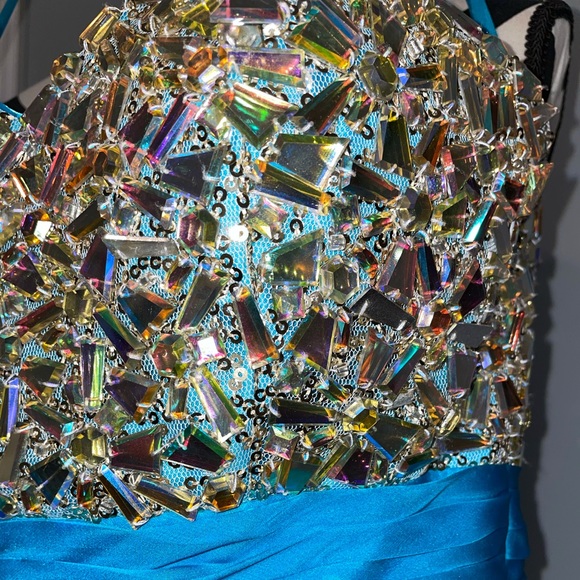 La Femme Prom dress - Beautiful and sparkly!!  Strapless - Picture 5 of 7